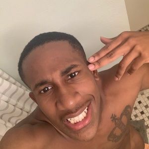 Meet your Posher, Alijah